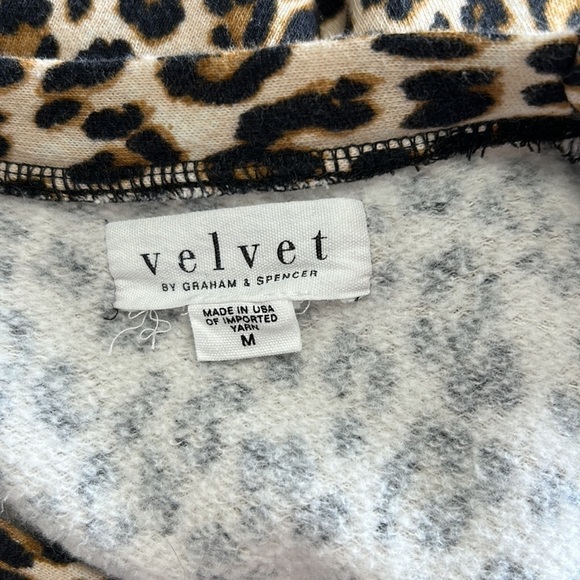 Anthropologie Velvet by Graham & Spencer Ashlyn Leopard Top Sz M - Picture 7 of 9
